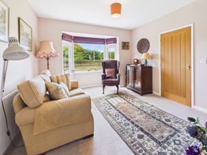 Lounge- click for photo gallery